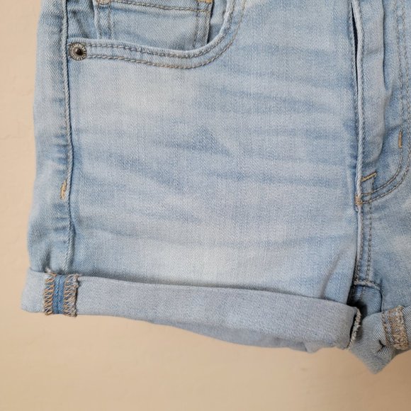 American Eagle Outfitters AEO Hi-Rise Shortie Rolled Cuff Light Wash Denim Short - Picture 5 of 16